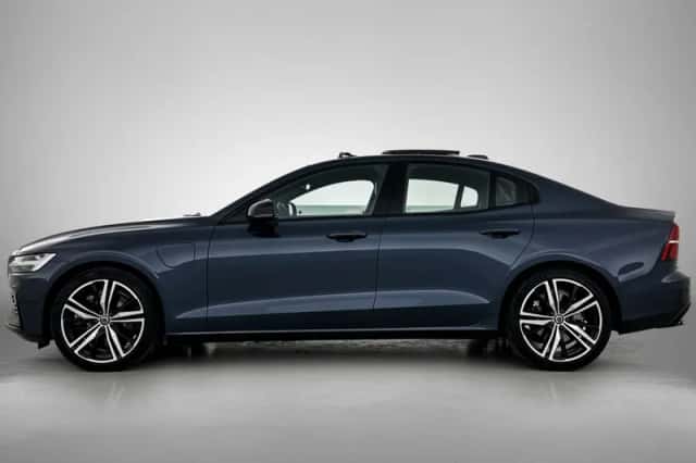 Volvo S60 (2022) thumbnail 2