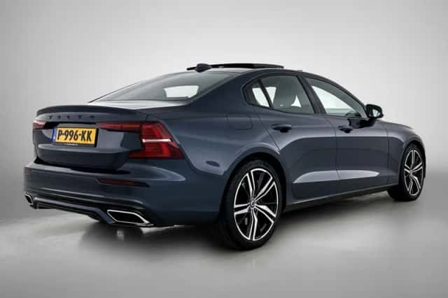 Volvo S60 (2022) thumbnail 5