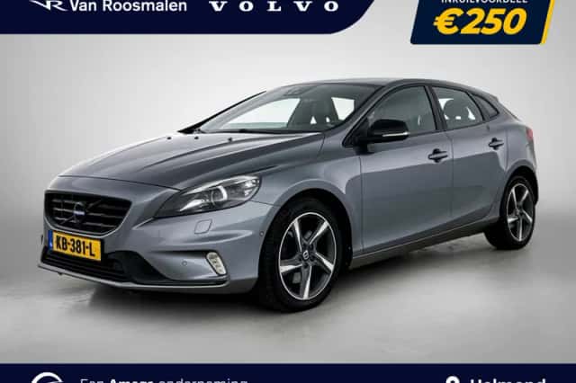 Volvo V40 (2015) thumbnail 1