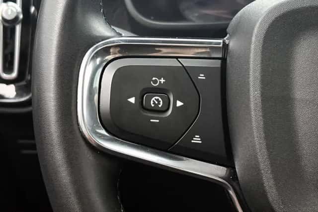 Volvo XC40 (2023) thumbnail 6