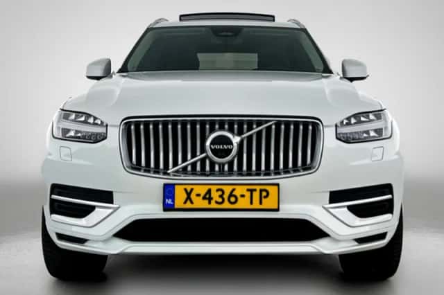 Volvo XC90 (2022) thumbnail 5
