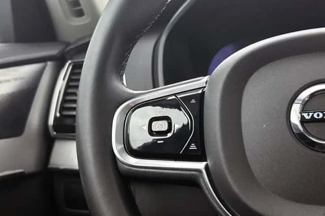 Volvo XC90 (2022) thumbnail 6