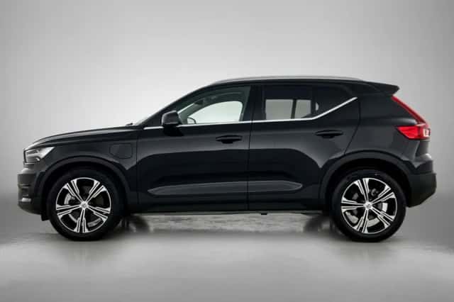 Volvo XC40 (2021) thumbnail 2