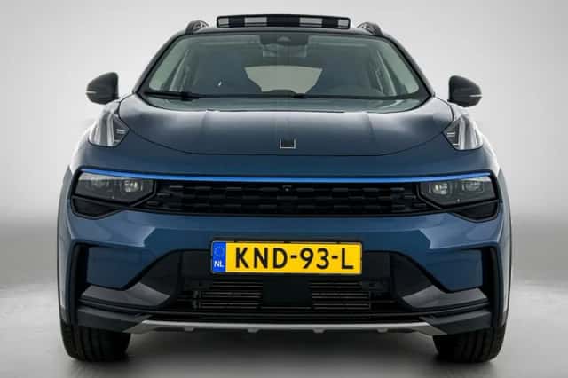 Lynk & Co 01 (2023) thumbnail 5