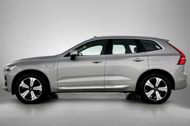 Volvo XC60 (2023) thumbnail 2