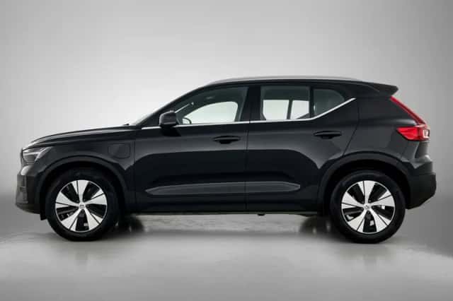 Volvo XC40 (2023) thumbnail 2