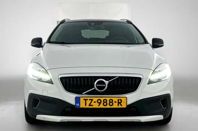 Volvo V40 (2018) thumbnail 5