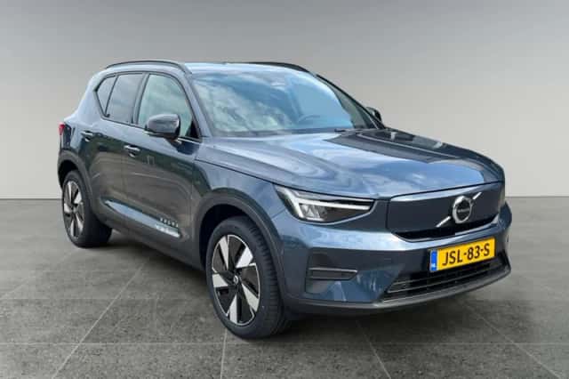 Volvo EX40 (2025) thumbnail 2