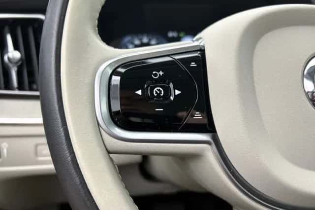 Volvo XC60 (2019) thumbnail 6