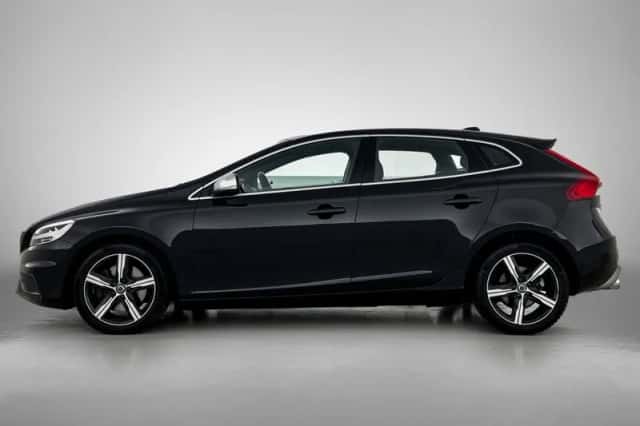 Volvo V40 (2017) thumbnail 2