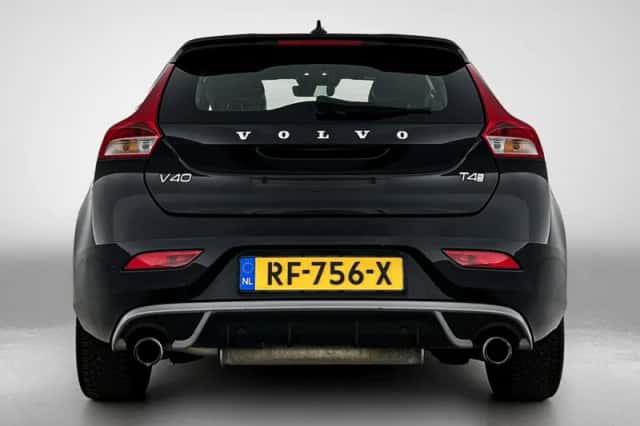Volvo V40 (2017) thumbnail 3