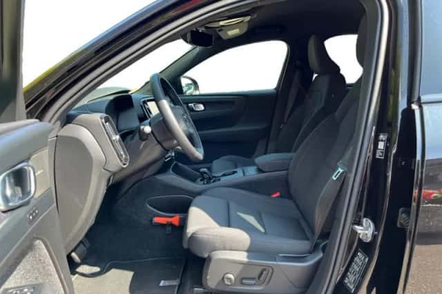 Volvo EX40 (2026) thumbnail 3