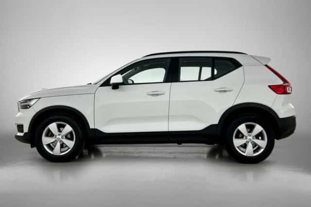 Volvo XC40 (2021) thumbnail 2