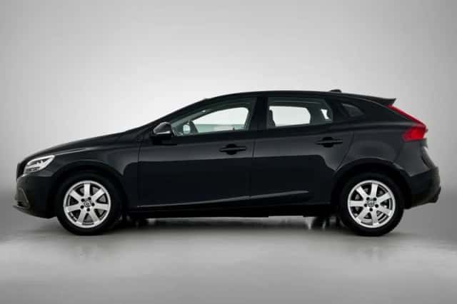 Volvo V40 (2017) thumbnail 2