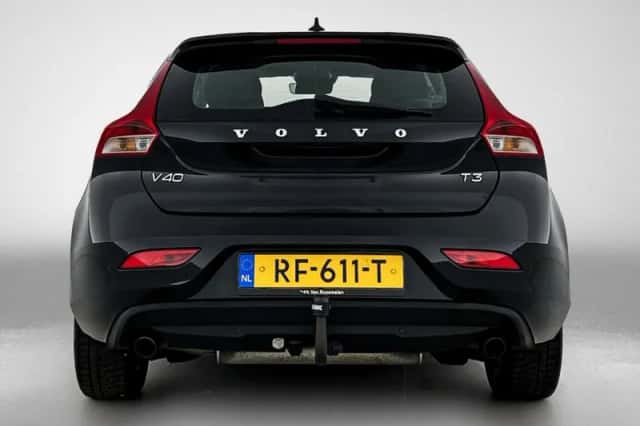 Volvo V40 (2017) thumbnail 3