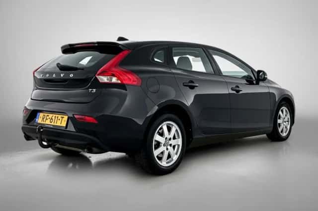 Volvo V40 (2017) thumbnail 4