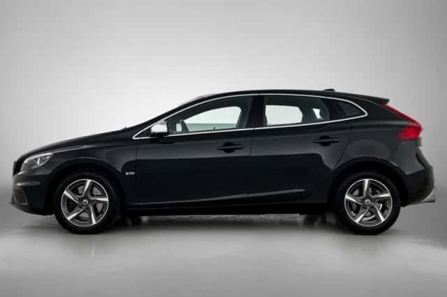 Volvo V40 (2016) thumbnail 2