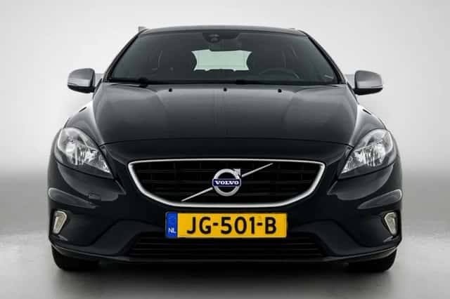 Volvo V40 (2016) thumbnail 5