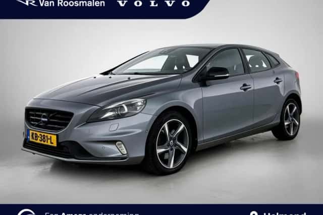 Volvo V40 (2015) thumbnail 1