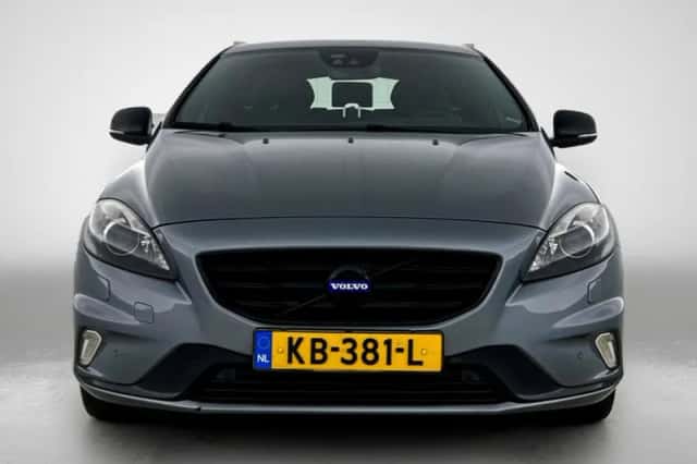 Volvo V40 (2015) thumbnail 5