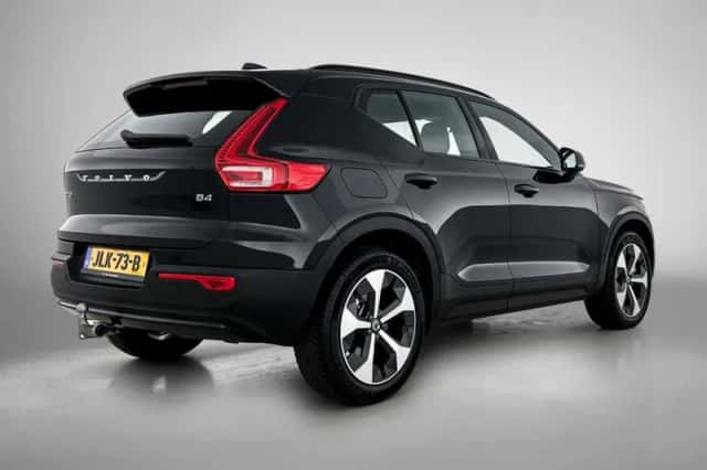 Volvo XC40 (2025) thumbnail 4