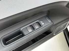 Polestar 4 (2024) thumbnail 27