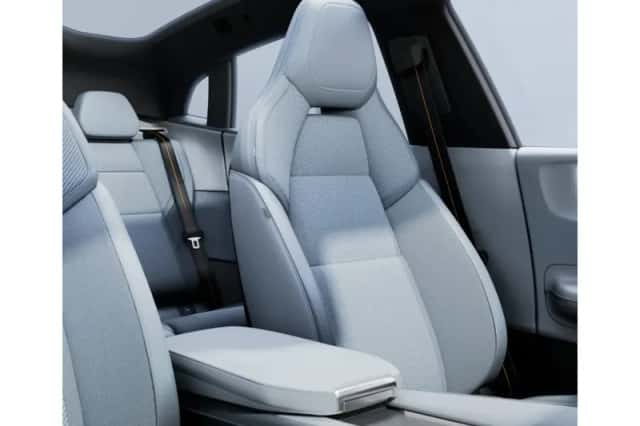 Polestar 4 (2025) thumbnail 4