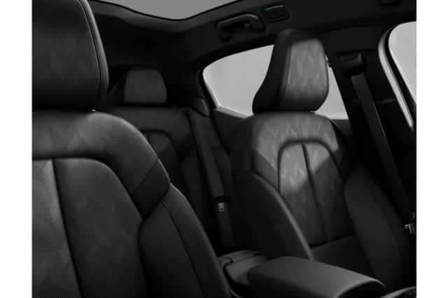 Polestar 2 (2025) thumbnail 2