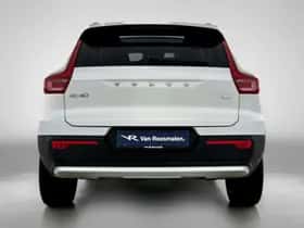 Volvo XC40 (2022) thumbnail 3