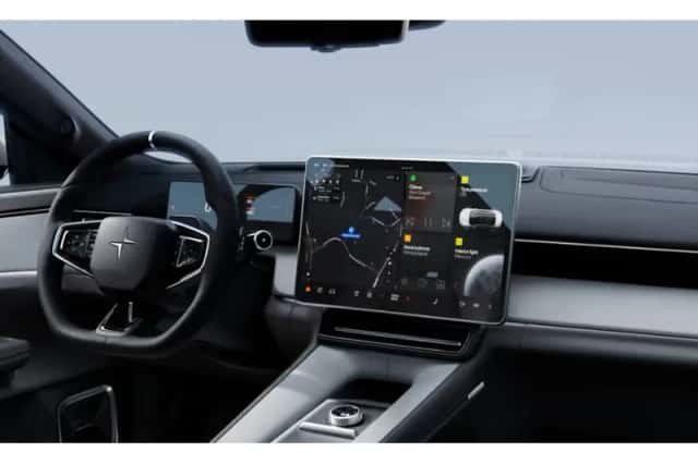 Polestar 4 (2025) thumbnail 2