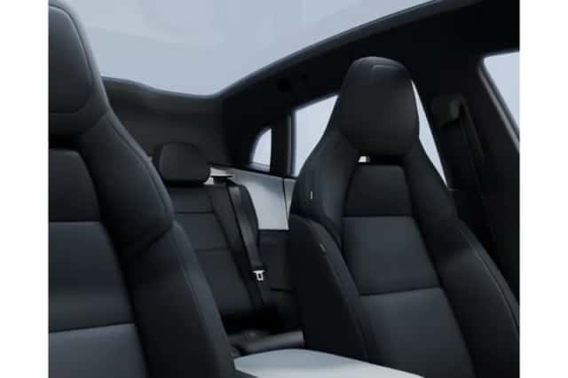 Polestar 4 (2025) thumbnail 3