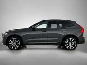 Volvo XC60 (2023) thumbnail 2