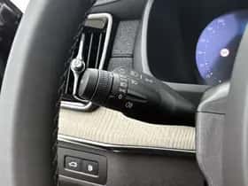 Volvo XC90 (2025) thumbnail 12