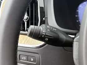 Volvo XC60 (2025) thumbnail 9