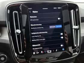 Volvo XC40 (2022) thumbnail 13