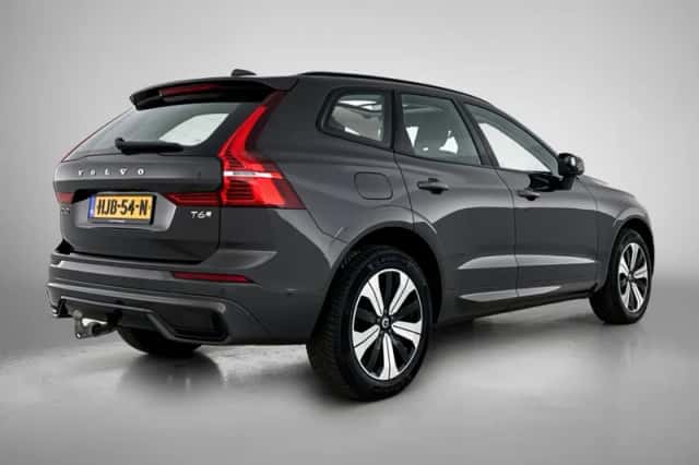 Volvo XC60 (2025) thumbnail 4