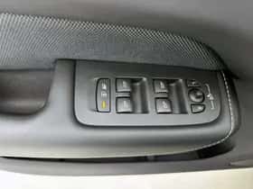 Volvo XC60 (2024) thumbnail 37