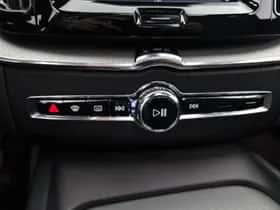 Volvo XC60 (2024) thumbnail 10