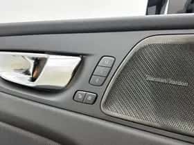 Volvo XC60 (2021) thumbnail 15