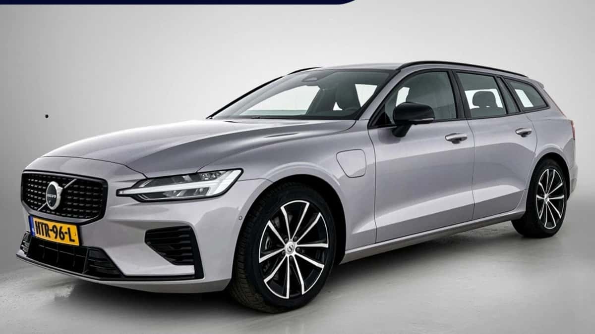 Volvo V60 (2025) — foto 1