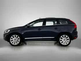 Volvo XC60 (2016) thumbnail 2