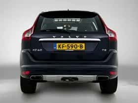 Volvo XC60 (2016) thumbnail 3