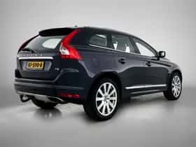 Volvo XC60 (2016) thumbnail 4