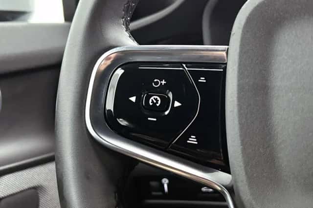 Polestar 2 (2023) thumbnail 6