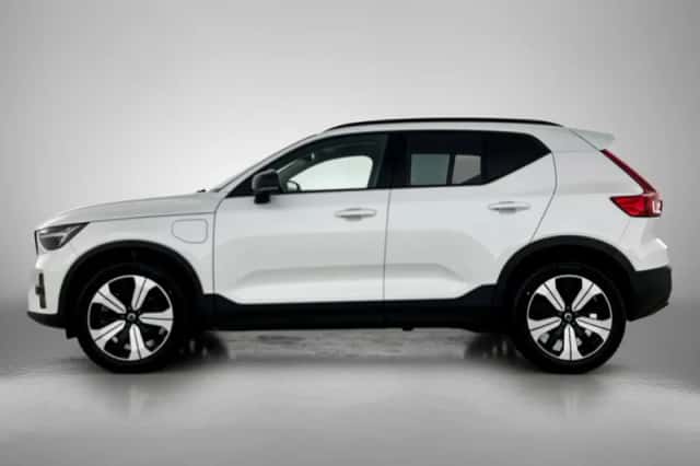 Volvo XC40 (2022) thumbnail 2