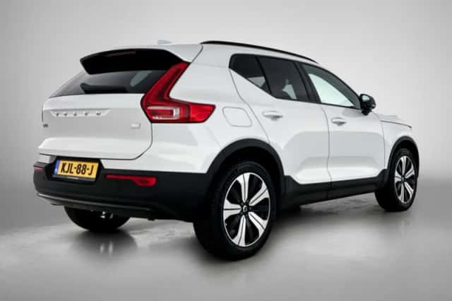 Volvo XC40 (2022) thumbnail 5