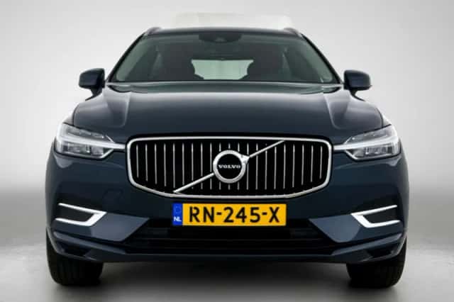 Volvo XC60 (2018) thumbnail 5