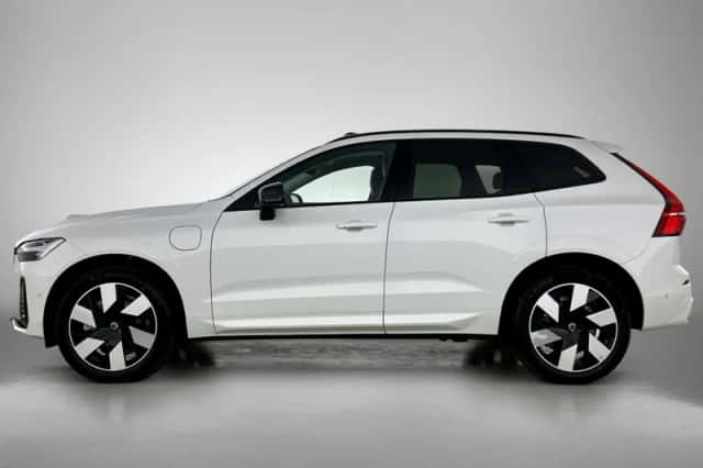 Volvo XC60 (2025) thumbnail 2