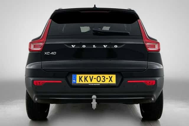 Volvo XC40 (2022) thumbnail 4