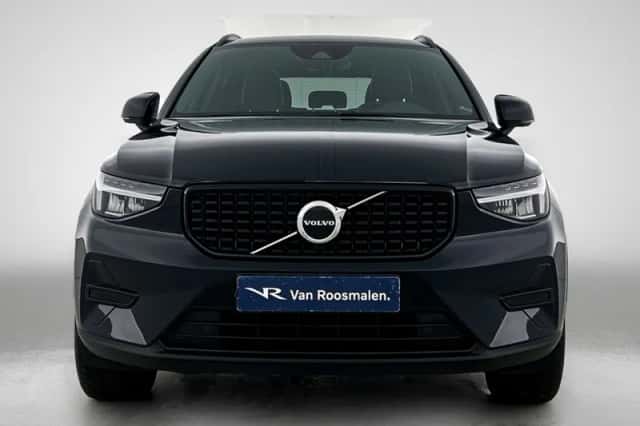 Volvo XC40 (2022) thumbnail 5